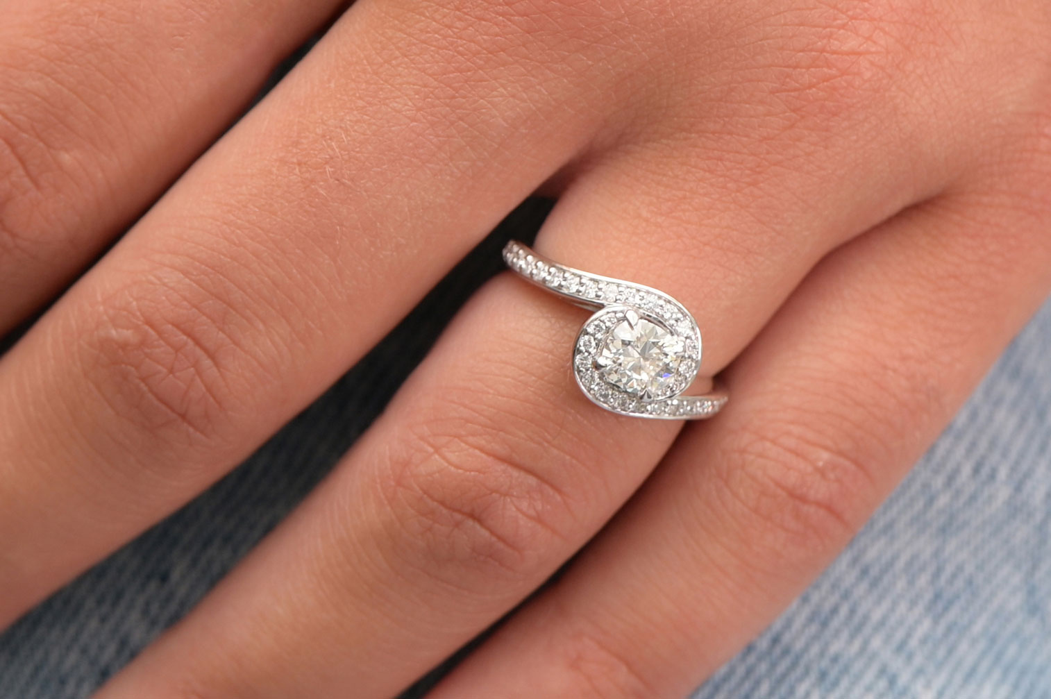 CHARLOTTE – Image 3